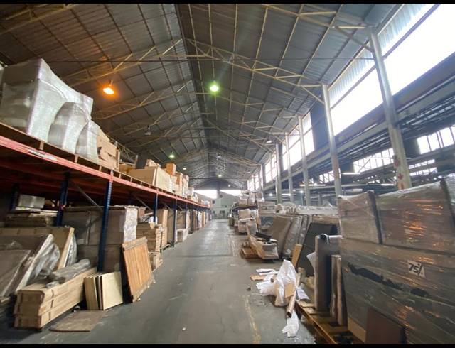 8,000M² WAREHOUSE TO LET IN INDUSTRIA WEST